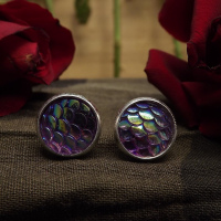 Skimrande lila "drakfjäll" i resin ⌀10mm